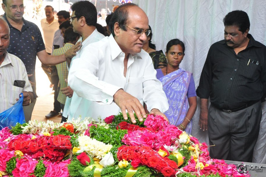Celebrities-Pay-Homage-To-Edida-Nageswara-Rao